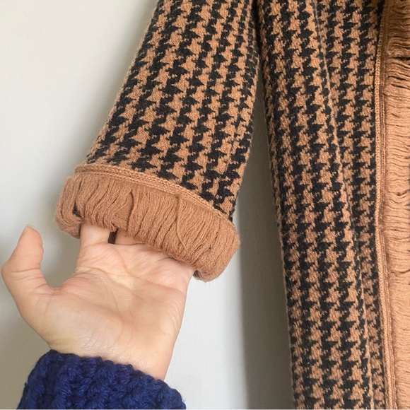 Vintage Couture Imports 100% Wool Houndstooth Coat with cape Size S/M - Picture 3 of 8